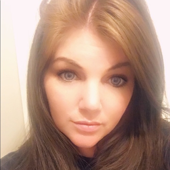 Meet your Posher, Cheryl - Picture 1 of 1